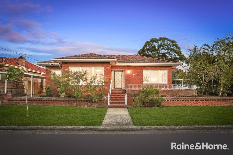 15 Macdonald Crescent, Bexley North NSW 2207