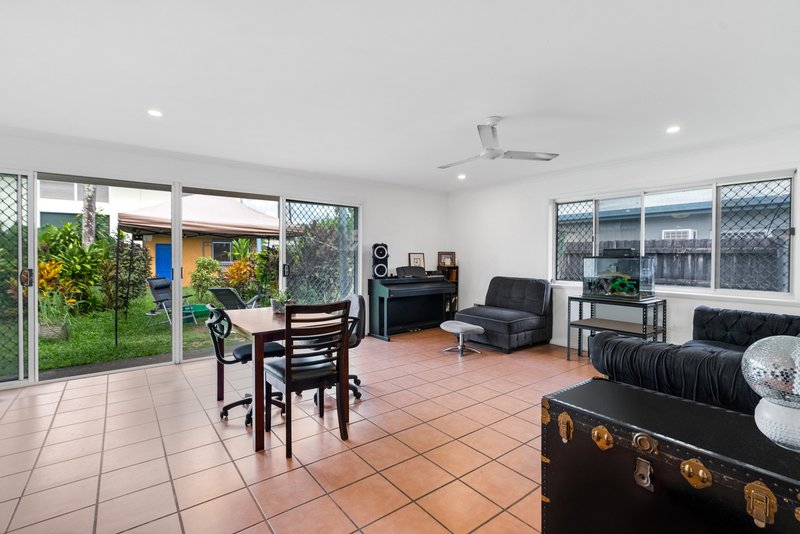 Photo - 15 Macdonnell Street, Manunda QLD 4870 - Image 4