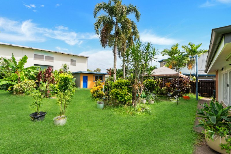 Photo - 15 Macdonnell Street, Manunda QLD 4870 - Image 10