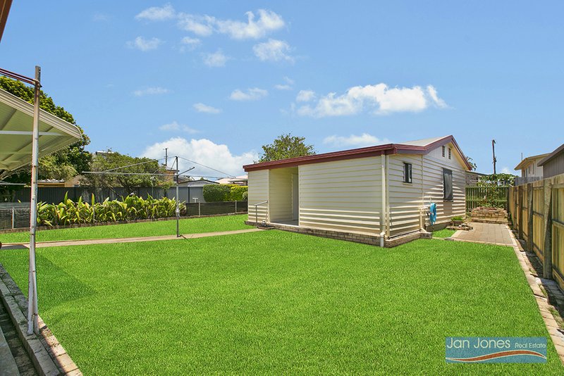 Photo - 15 Macfarlane Street, Kippa-Ring QLD 4021 - Image 15