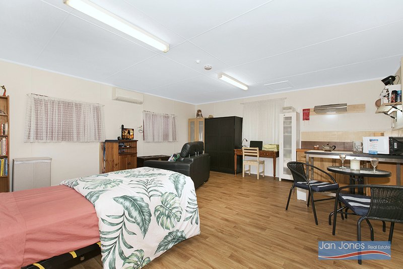 Photo - 15 Macfarlane Street, Kippa-Ring QLD 4021 - Image 16