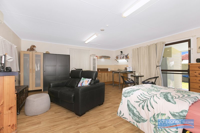 Photo - 15 Macfarlane Street, Kippa-Ring QLD 4021 - Image 17