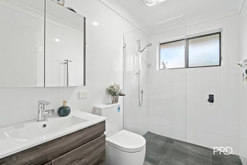 Photo - 15 Mackellar Circle, Springwood NSW 2777 - Image 2