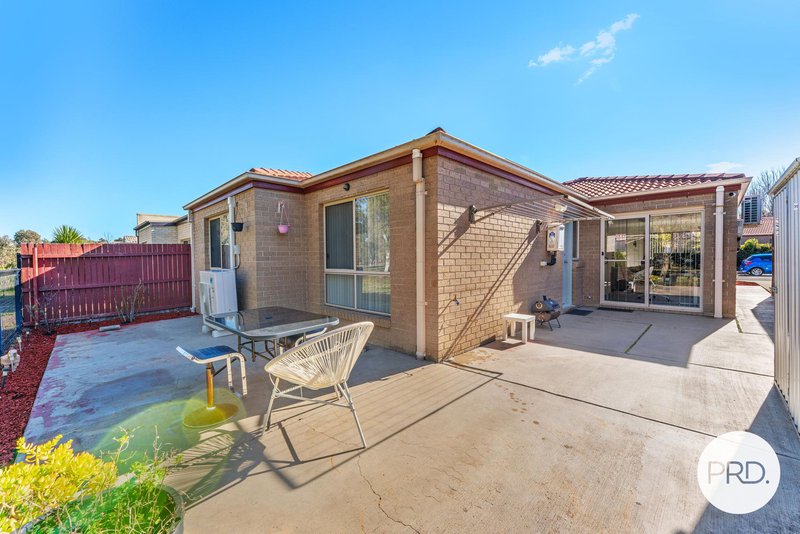 Photo - 15 Maclurcan Street, Franklin ACT 2913 - Image 4