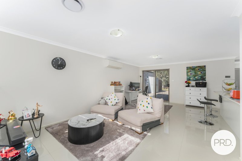 Photo - 15 Maclurcan Street, Franklin ACT 2913 - Image 5