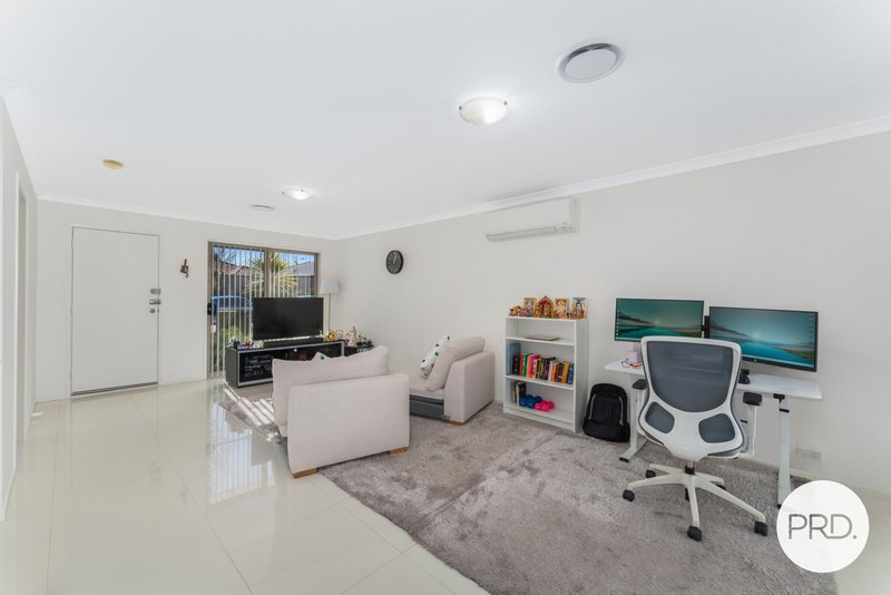 Photo - 15 Maclurcan Street, Franklin ACT 2913 - Image 7