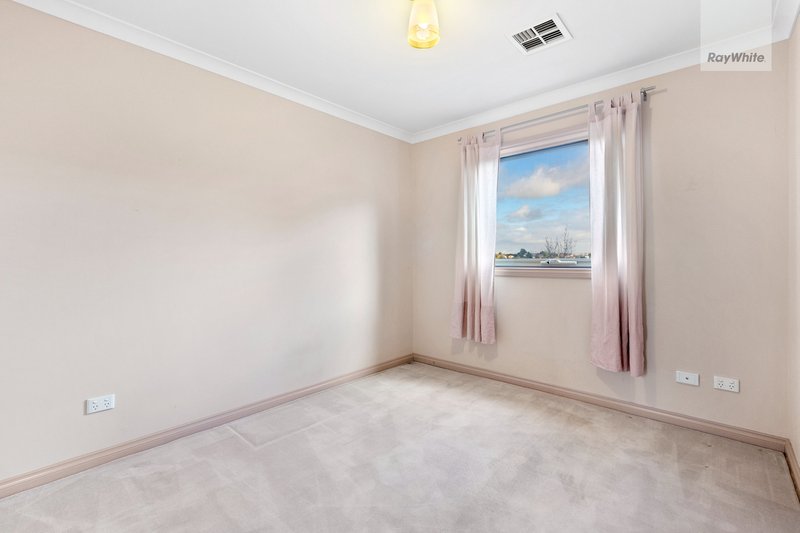 Photo - 15 Magdalen Street, Pascoe Vale South VIC 3044 - Image 5