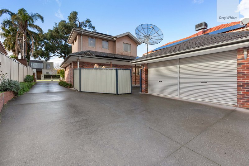 Photo - 15 Magdalen Street, Pascoe Vale South VIC 3044 - Image 12