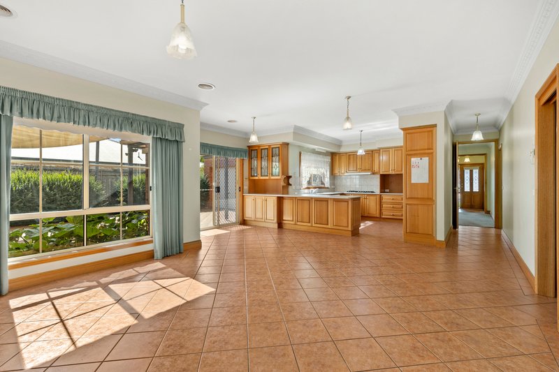 Photo - 15 Magpie Close, Lara VIC 3212 - Image 3