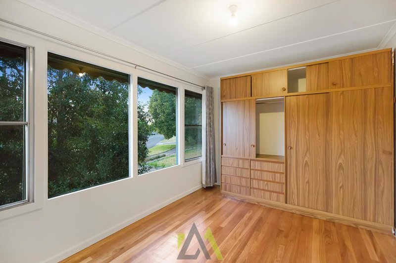 Photo - 15 Mahogany Avenue, Frankston North VIC 3200 - Image 9