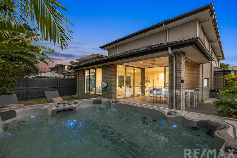 15 Majestic Crescent, Hemmant QLD 4174