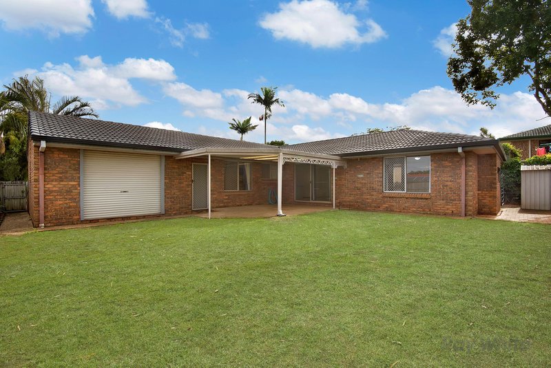 Photo - 15 Mako Street, Runcorn QLD 4113 - Image 11