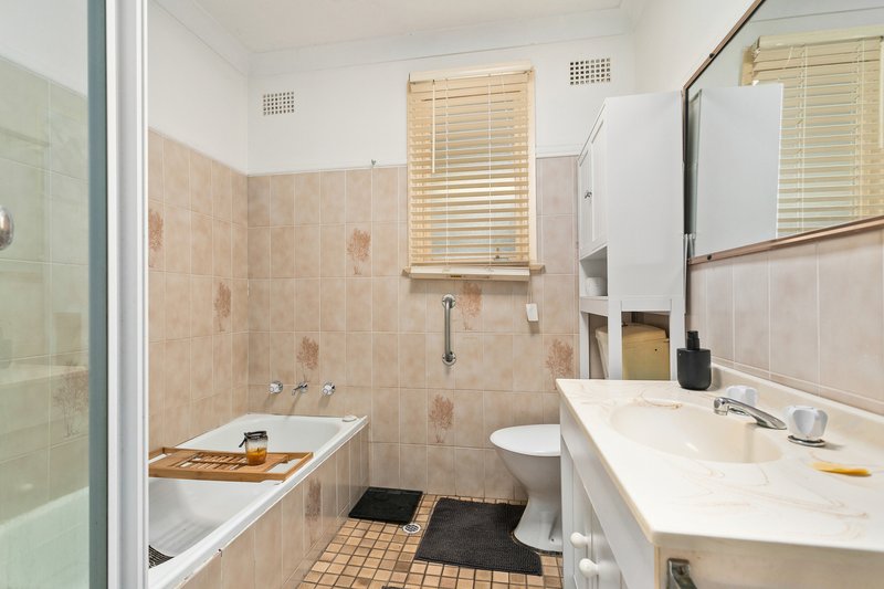 Photo - 15 Malin Road, Oak Flats NSW 2529 - Image 7