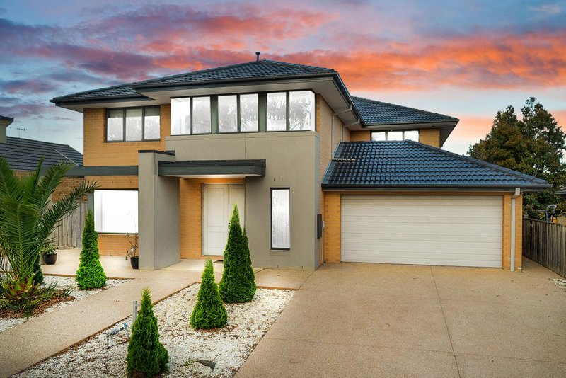 15 Manhattan Close, Sanctuary Lakes VIC 3030