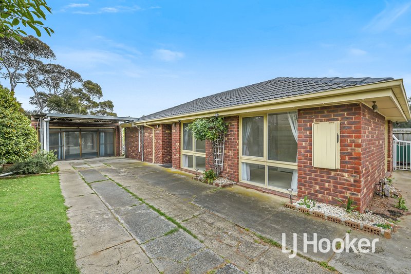 15 Manning Close, Hampton Park VIC 3976