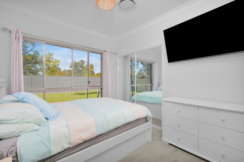 Photo - 15 Manorina Place, Tahmoor NSW 2573 - Image 5