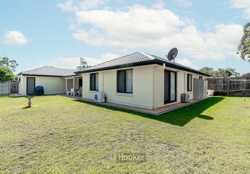 Photo - 15 Mapleton Crescent, Forest Lake QLD 4078 - Image 17