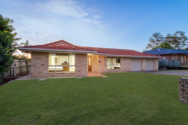 Photo - 15 Mareeba Court, Arana Hills QLD 4054 - Image 21