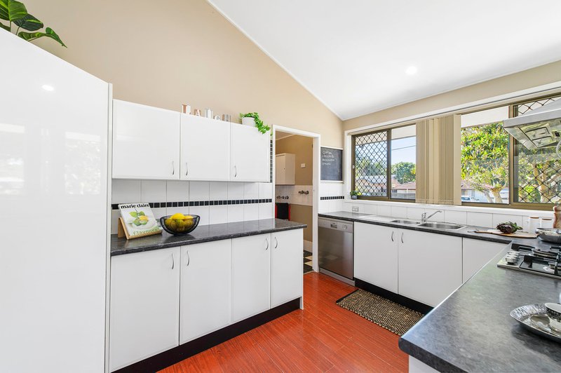 Photo - 15 Mareeba Crescent, Port Macquarie NSW 2444 - Image 4