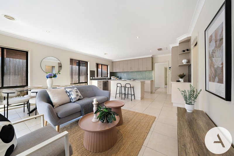 Photo - 15 Maris King Street, Casey ACT 2913 - Image 9