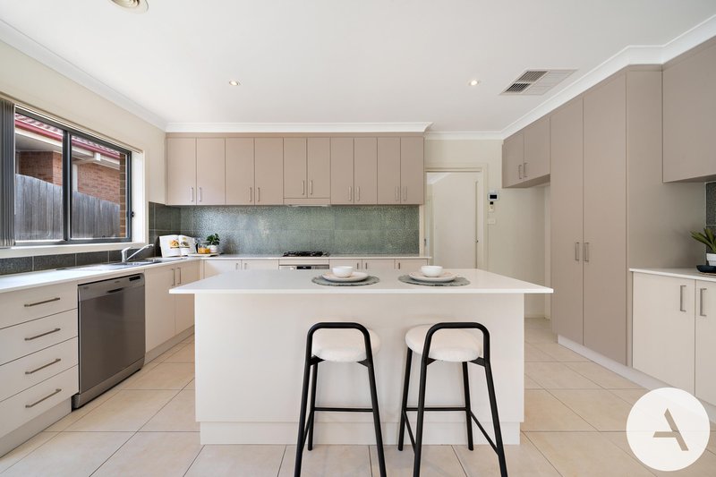 Photo - 15 Maris King Street, Casey ACT 2913 - Image 12