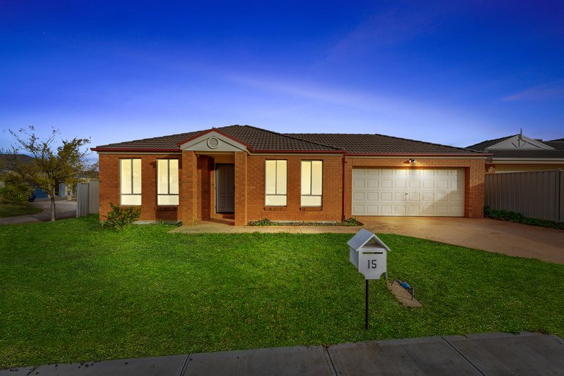 15 Marrowie Place, Taylors Hill VIC 3037