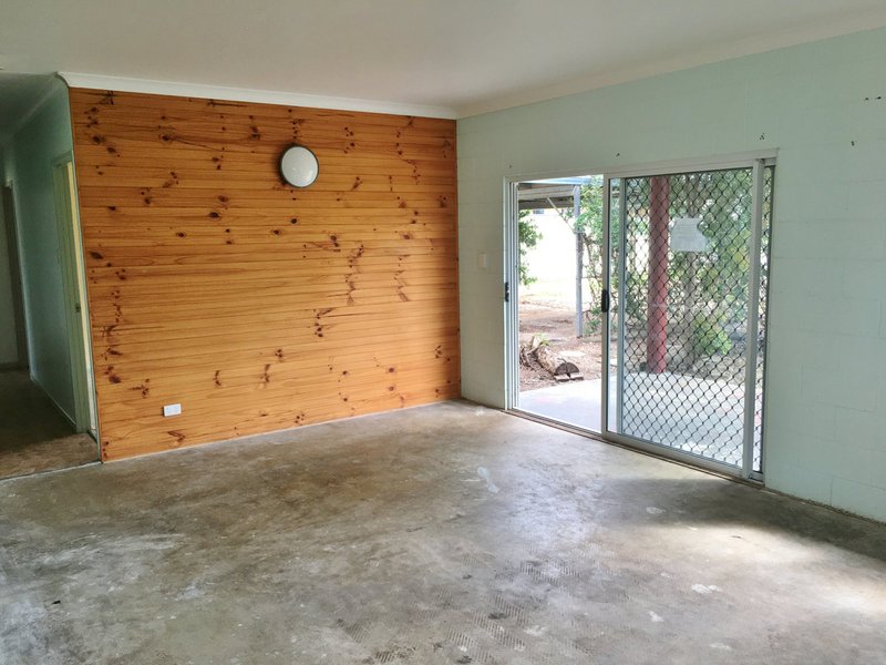 Photo - 15 Martin Place, Kingaroy QLD 4610 - Image 7