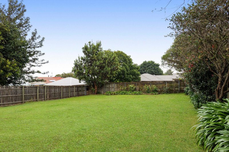 Photo - 15 Mary Street, Mount Lofty QLD 4350 - Image 13