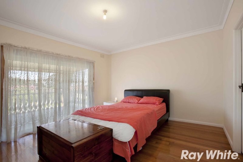 Photo - 15 Maryland Close, Thomastown VIC 3074 - Image 9