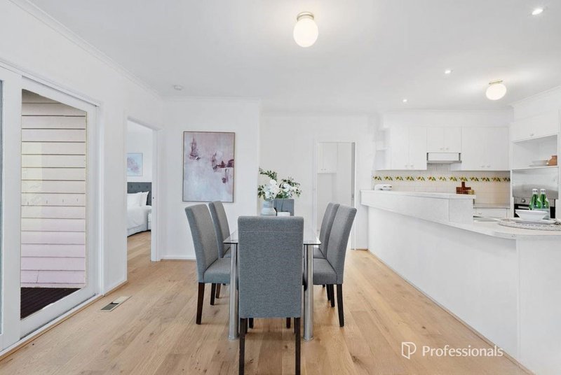 Photo - 15 Maurice Avenue, Ringwood VIC 3134 - Image 3