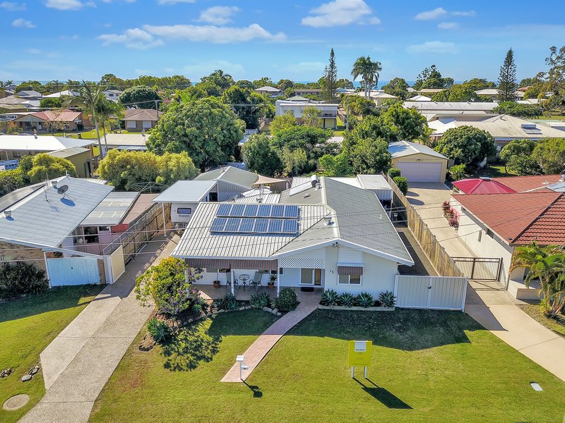 Photo - 15 Mayfair Street, Point Vernon QLD 4655 - Image 5