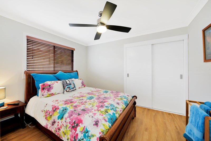 Photo - 15 Mayfair Street, Point Vernon QLD 4655 - Image 13