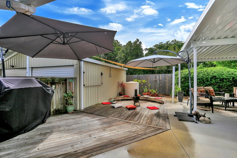 Photo - 15 Mayfair Street, Point Vernon QLD 4655 - Image 21