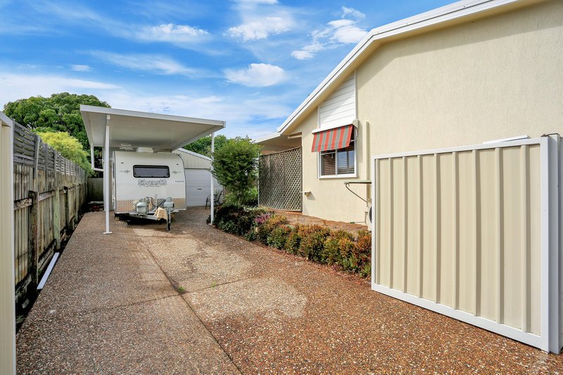 Photo - 15 Mayfair Street, Point Vernon QLD 4655 - Image 24