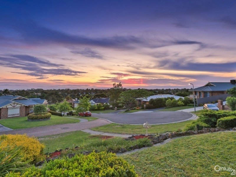 Photo - 15 Mccaffery Rise, Pakenham VIC 3810 - Image 22