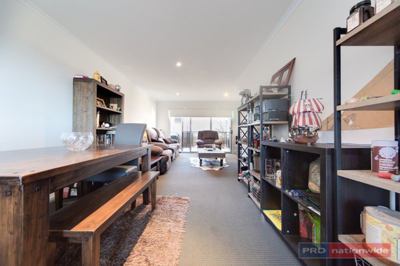 Photo - 15 Mcgovern Street, Casey ACT 2913 - Image 2