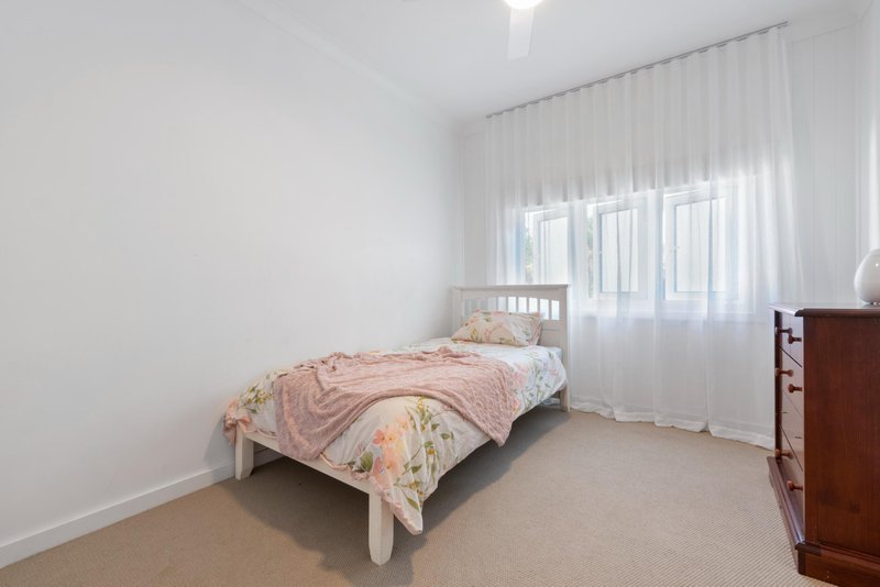 Photo - 15 Mclean Parade, Ashgrove QLD 4060 - Image 21