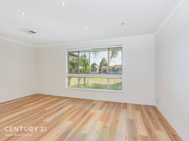 Photo - 15 Mcleish Place, Thornlie WA 6108 - Image 5