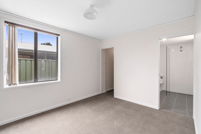 Photo - 15 Mcmaster Street, Scullin ACT 2614 - Image 7