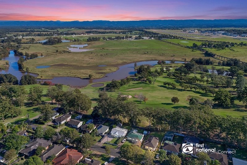 Photo - 15 Mcquade Ave , South Windsor NSW 2756 - Image 16