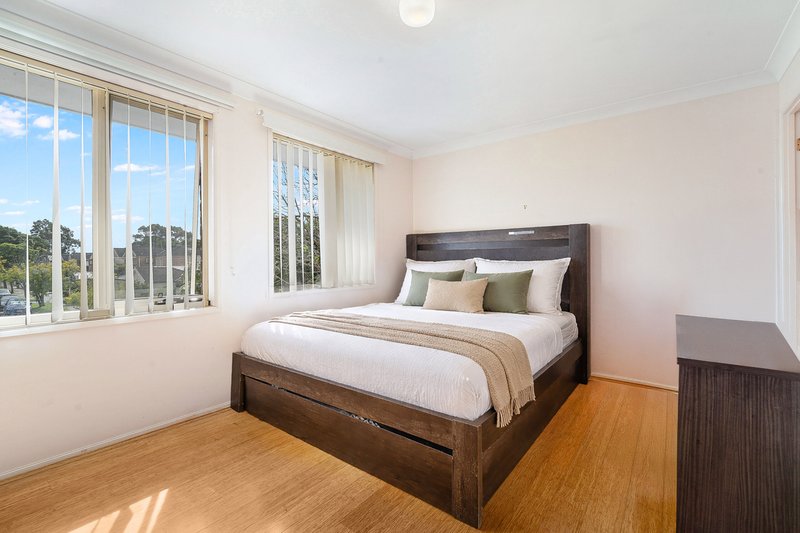 Photo - 15 Melaleuca Avenue, Fairfield East NSW 2165 - Image 5