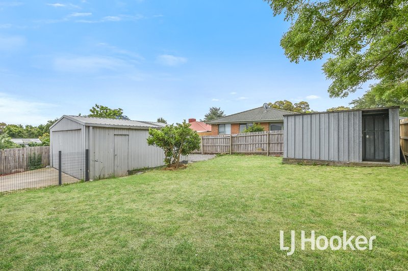 Photo - 15 Meredith Crescent, Hampton Park VIC 3976 - Image 13