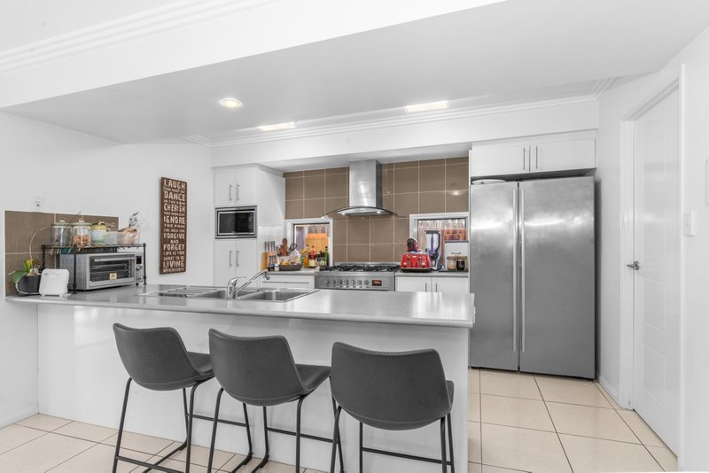 Photo - 15 Merion Crescent, North Lakes QLD 4509 - Image 3