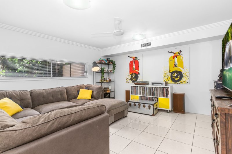 Photo - 15 Merion Crescent, North Lakes QLD 4509 - Image 4