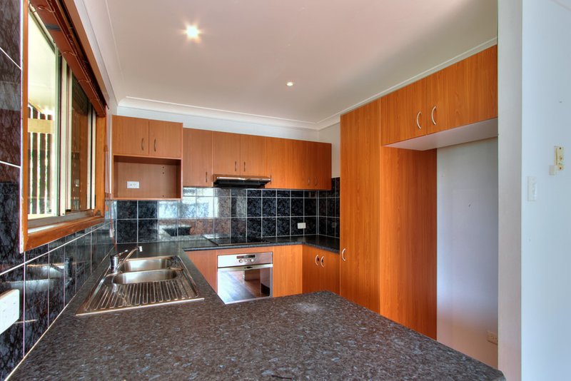 Photo - 15 Merlin Court, Rochedale South QLD 4123 - Image 3