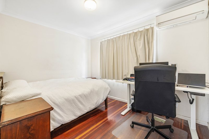 Photo - 15 Miandetta Street, Mansfield QLD 4122 - Image 13