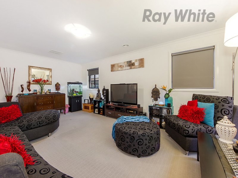 Photo - 15 Michael Place, Point Cook VIC 3030 - Image 3