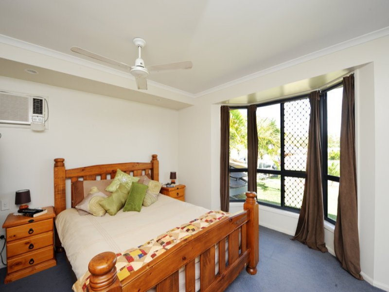 Photo - 15 Michel Place, Telina QLD 4680 - Image 8