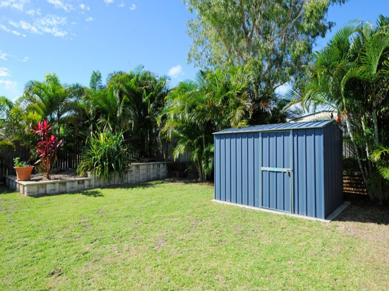 Photo - 15 Michel Place, Telina QLD 4680 - Image 15