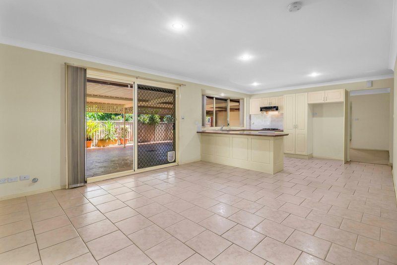 Photo - 15 Michelago Circuit, Prestons NSW 2170 - Image 7